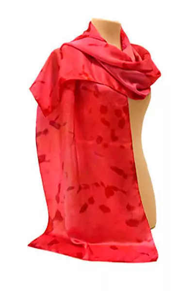 Fular de seda en tonos rojos y fucsias. - Imagen 2