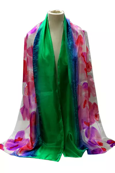 Fular de seda con dibujo de flores fucsias, moradas y franja verde - Imagen 2